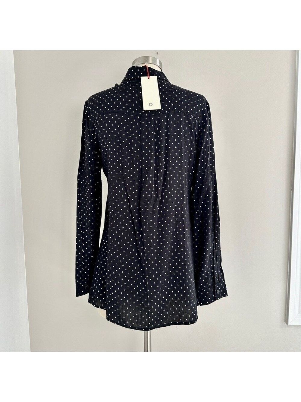 Women's Solitaire Black & White Patterned Collared Button-up Blouse Size S New - Picture 6 of 13